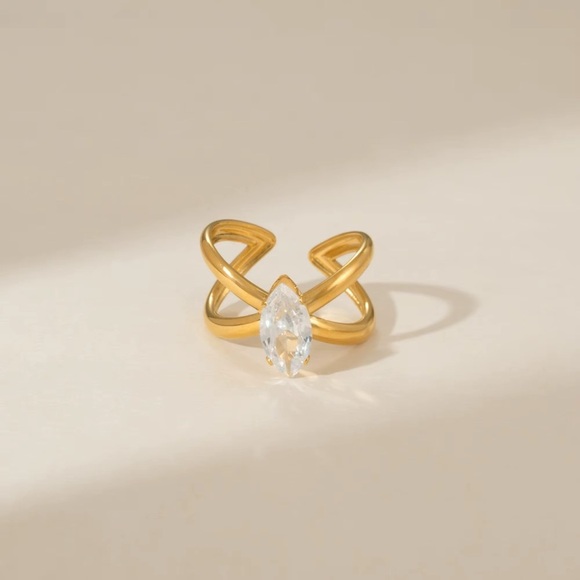 18K Gold Plated - Ring with Crystal Accent - Picture 7 of 7